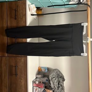 Old navy elevate legging crop